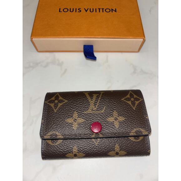 Louis Vuitton Monogram Key Holder - Good Condition - Picture 4 of 4